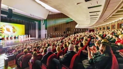 Shen Yun выступает в Большом театре в Лодзи, Польша, 19 января 2025 года. (The Epoch Times)