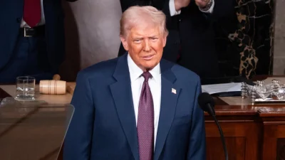 Президент Дональд Трамп выступает на совместном заседании Конгресса в Палате представителей на Капитолийском холме 4 марта 2025 года. (Madalina Vasiliu/The Epoch Times)
