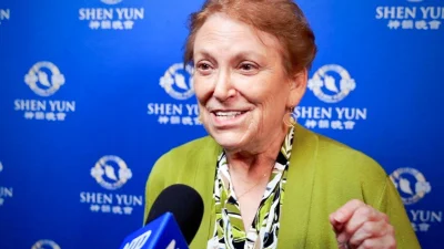 Энн Паттерсон на представлении Shen Yun в Центре исполнительских искусств Бенедум в Питтсбурге 27 апреля 2025 года. (NTD)
