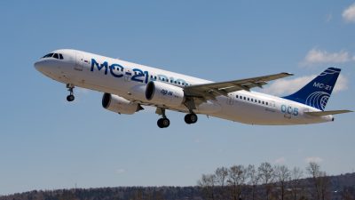 МС-21 — это среднемагистральный узкофюзеляжный самолёт нового поколения. (пресс-служба «Ростеха»)