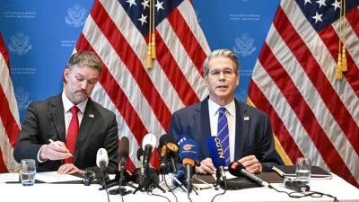 США и Китай договорились снизить тарифы на 90 дней
