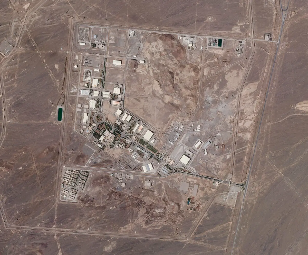 На спутниковом снимке Planet Labs Inc. от 14 апреля 2021 года запечатлён иранский ядерный объект в Натанзе. (Planet Labs через AP)