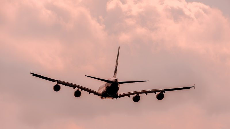 Пассажиры отказались лететь на разваливающемся Superjet после экстренной посадки в Хабаровске pxhere.com/ССО