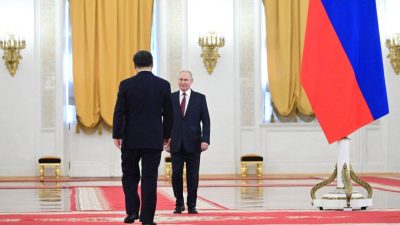 Президент России Владимир Путин встречается с председателем КНР Си Цзиньпином в Кремле в Москве 21 марта 2023 года. (Pavel Byrkin/Sputnik/AFP via Getty Images)