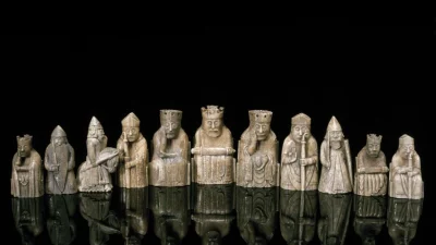 Шахматные фигуры Льюиса XII века, остров Льюиса. (Национальные музеи Шотландия/CC By-Sa 4.0)