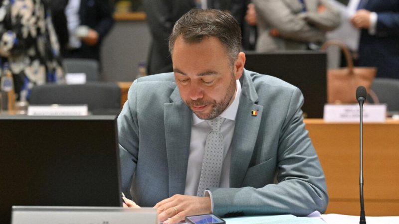 Заместитель премьер-министра и министр иностранных дел Бельгии Максим Прево в здании «Европа» в Брюсселе, 17 марта 2025 года. (Photo by Nicolas Tucat/AFP)