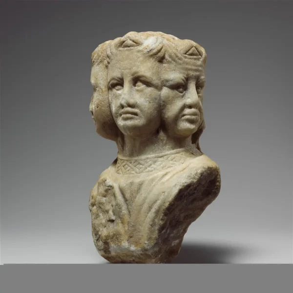«Vultus Trifrons», или «Аллегория благоразумия», около 1340–1355 годов, Пачо Бертини да Фиренце и Джованни Бертини да Фиренце или Тино да Камайно. Каррарский мрамор; 22,5 см на 13 см. Коллекция Роберта Лемана, 1975; Метрополитен-музей, Нью-Йорк. (Public Domain)