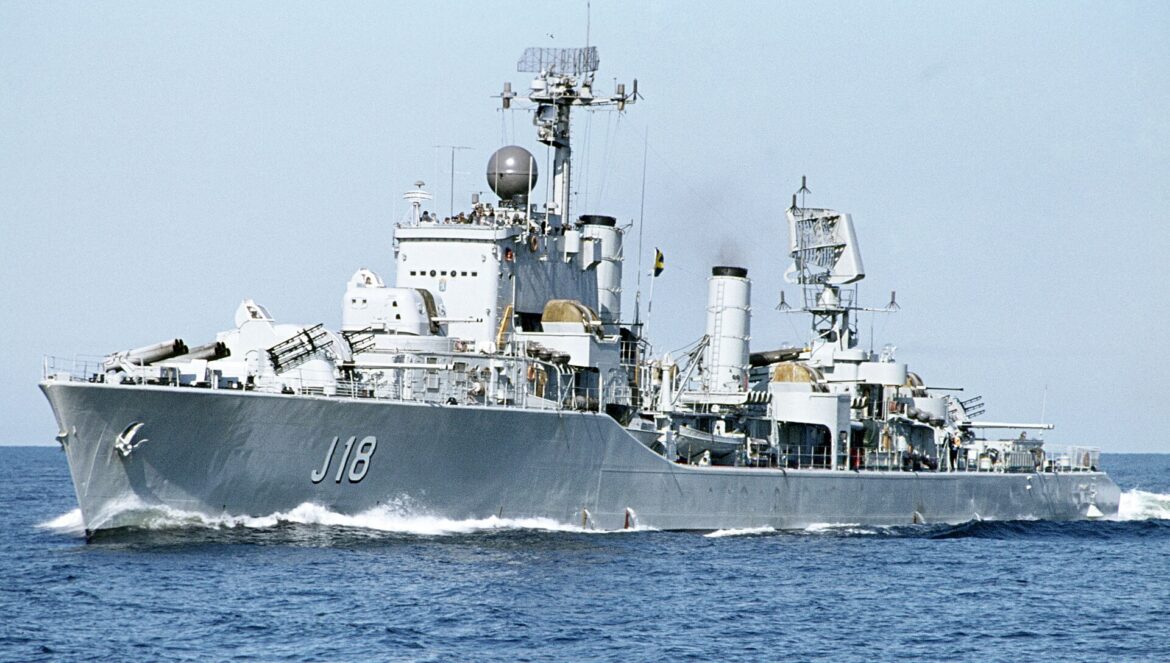 Вскоре после этого ВМС Швеции зафиксировали загадочный подводный звук во время планового мониторинга. (via Wikipedia)