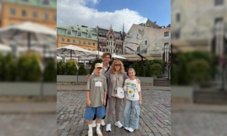 Прогулка семьи Пугачёвой-Галкина в Риге. (Алла Пугачёва/t.me)
