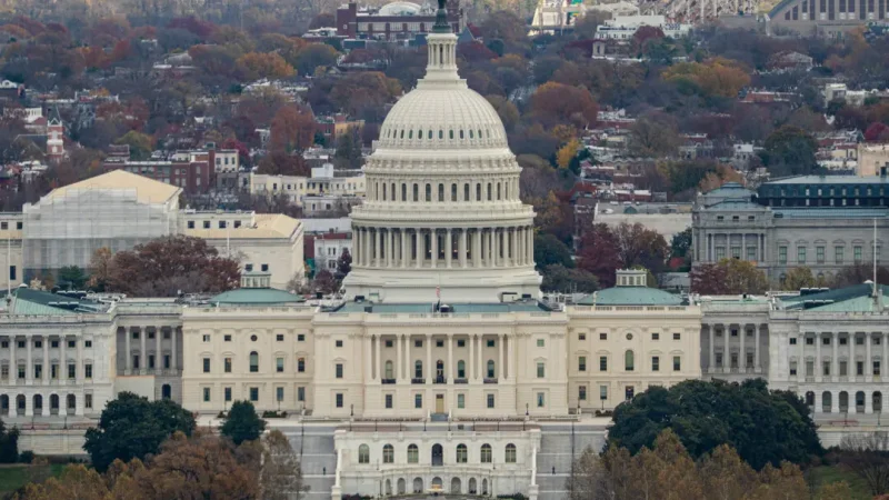 Здание Капитолия США в Вашингтоне, 17 ноября 2025 года. (Madalina Kilroy/The Epoch Times)