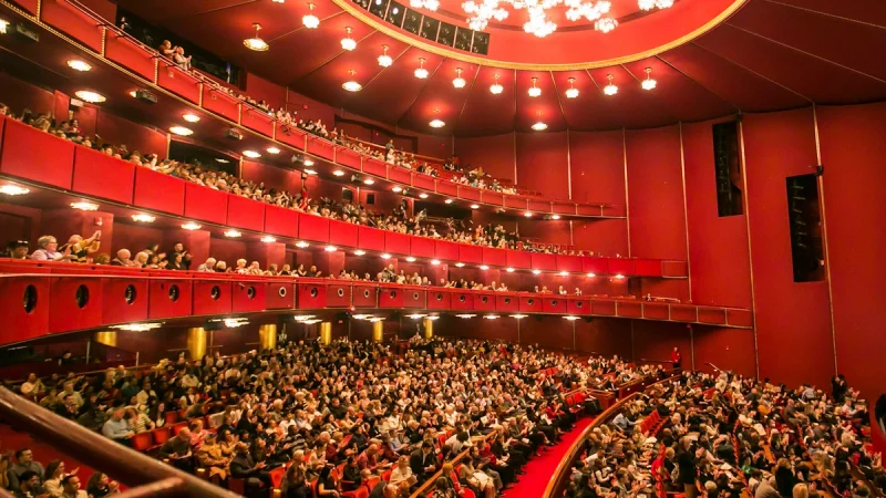 Концерт Shen Yun Performing Arts в Оперном театре Кеннеди-центра в Вашингтоне 24 февраля 2025 года. (Lisa Fan/The Epoch Times)