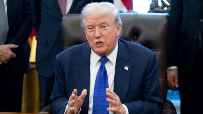 Трамп поговорил с Си Цзиньпином по телефону и обсудил «множество вопросов»