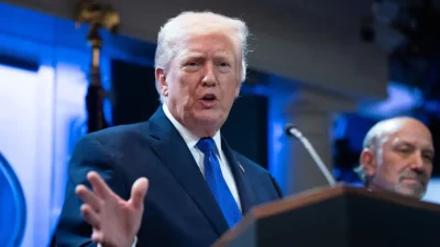 Трамп повышает глобальные пошлины до 15%