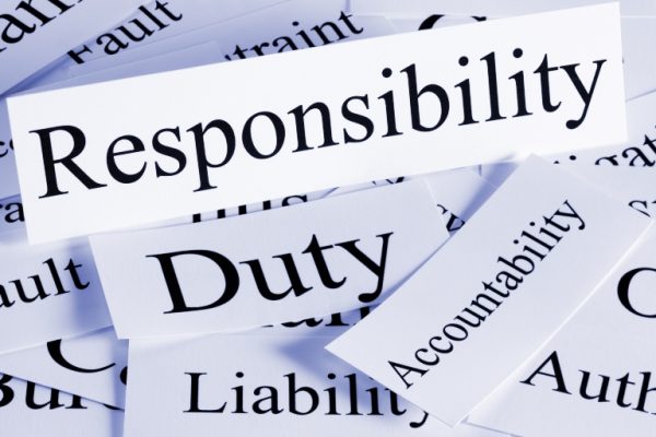 Надписи Responsibility и Duty на бумаге
