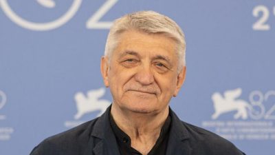 Режиссёр Александр Сокуров на официальном мероприятии