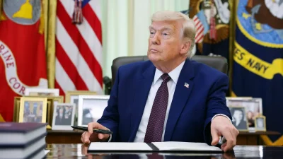 Трамп заявил, что для него было бы честью познакомиться с иранским лидером Хаменеи