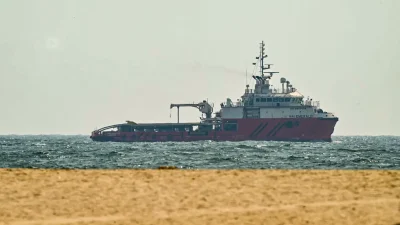 В Ормузском проливе подбито грузовое судно