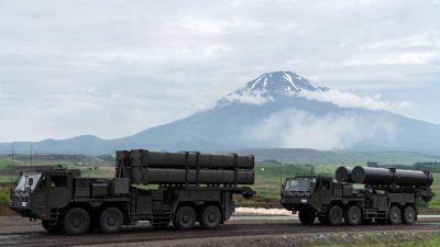 Япония разрывает связи с Китаем и становится растущей военной державой