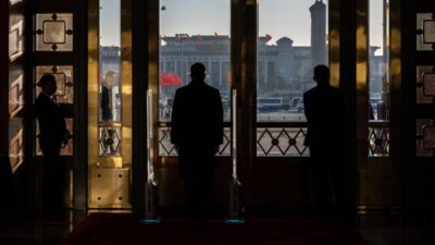 Анализ: США стоит готовиться к внезапному краху коммунистического строя в Китае