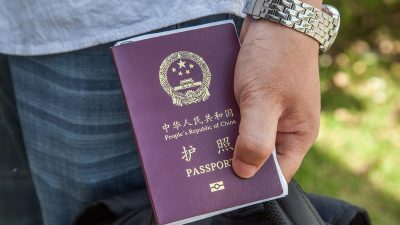 Китай расширяет контроль на выезде и отслеживает деятельность граждан за рубежом